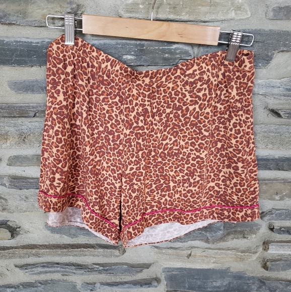 Nordstrom Animal Print Pajama set Medium - Picture 4 of 6